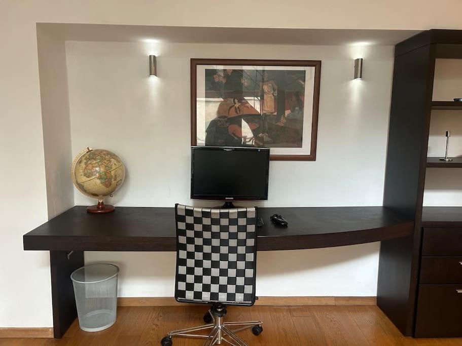 Down Town Spacious Duplex With Private Parking & Game Room Брюссель Экстерьер фото