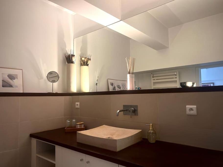 Down Town Spacious Duplex With Private Parking & Game Room Брюссель Экстерьер фото